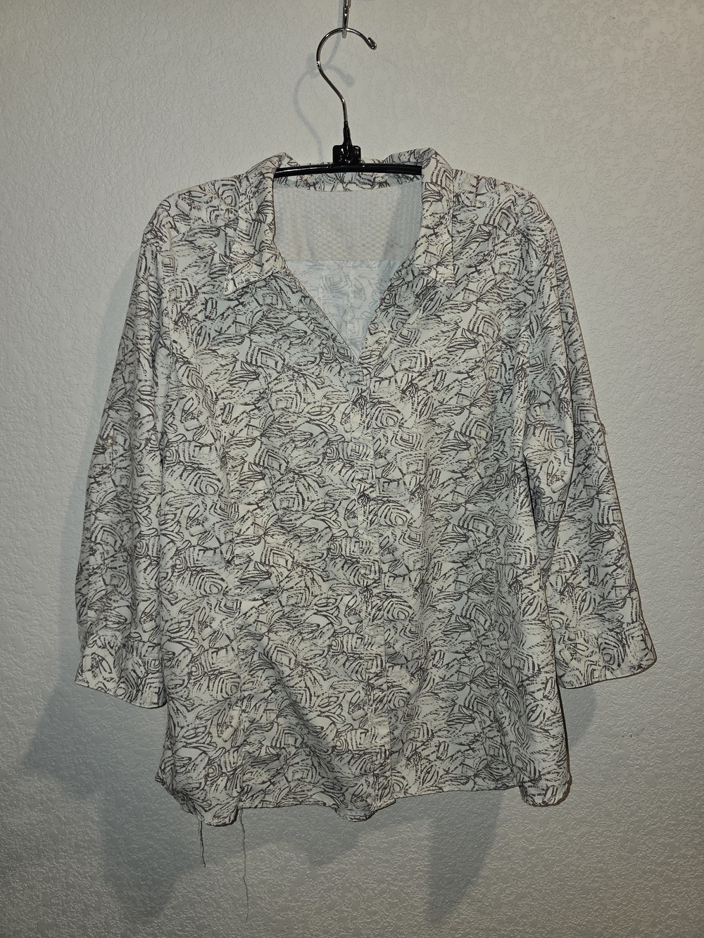 Royal Robbins Women's 3/4 Sleeve Roll Tab Button Down Shirt Botanical Print
